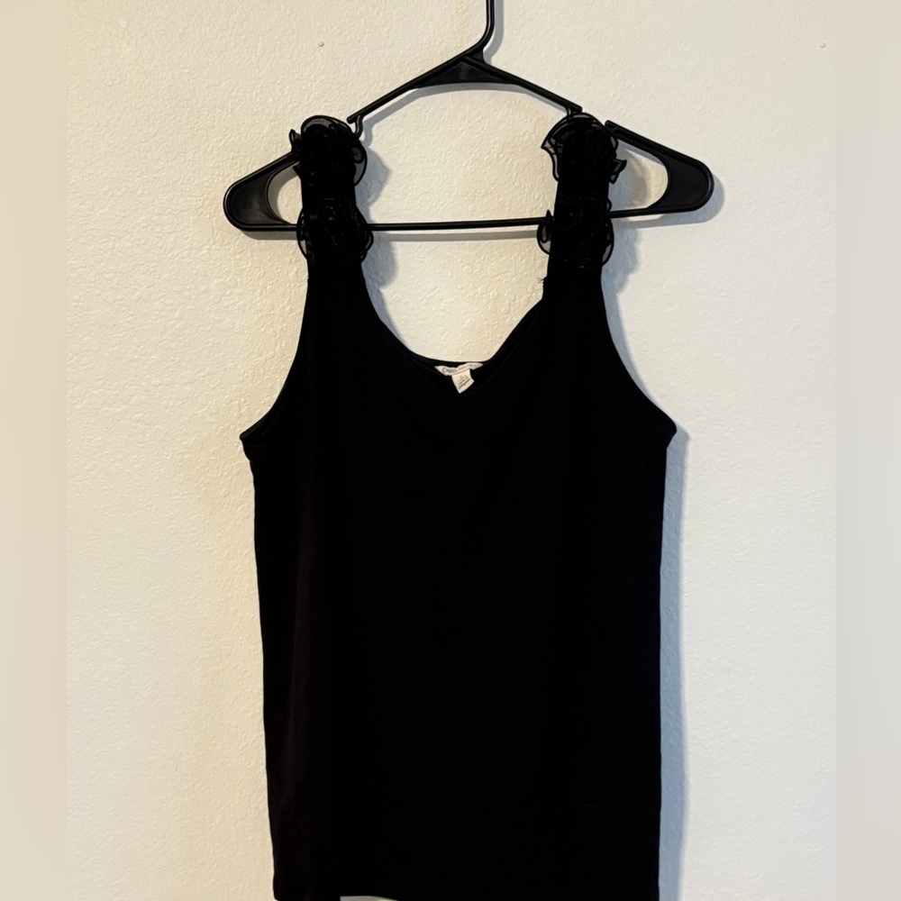 Women’s Size Large‎ Cato Top With Flower detail on Strap